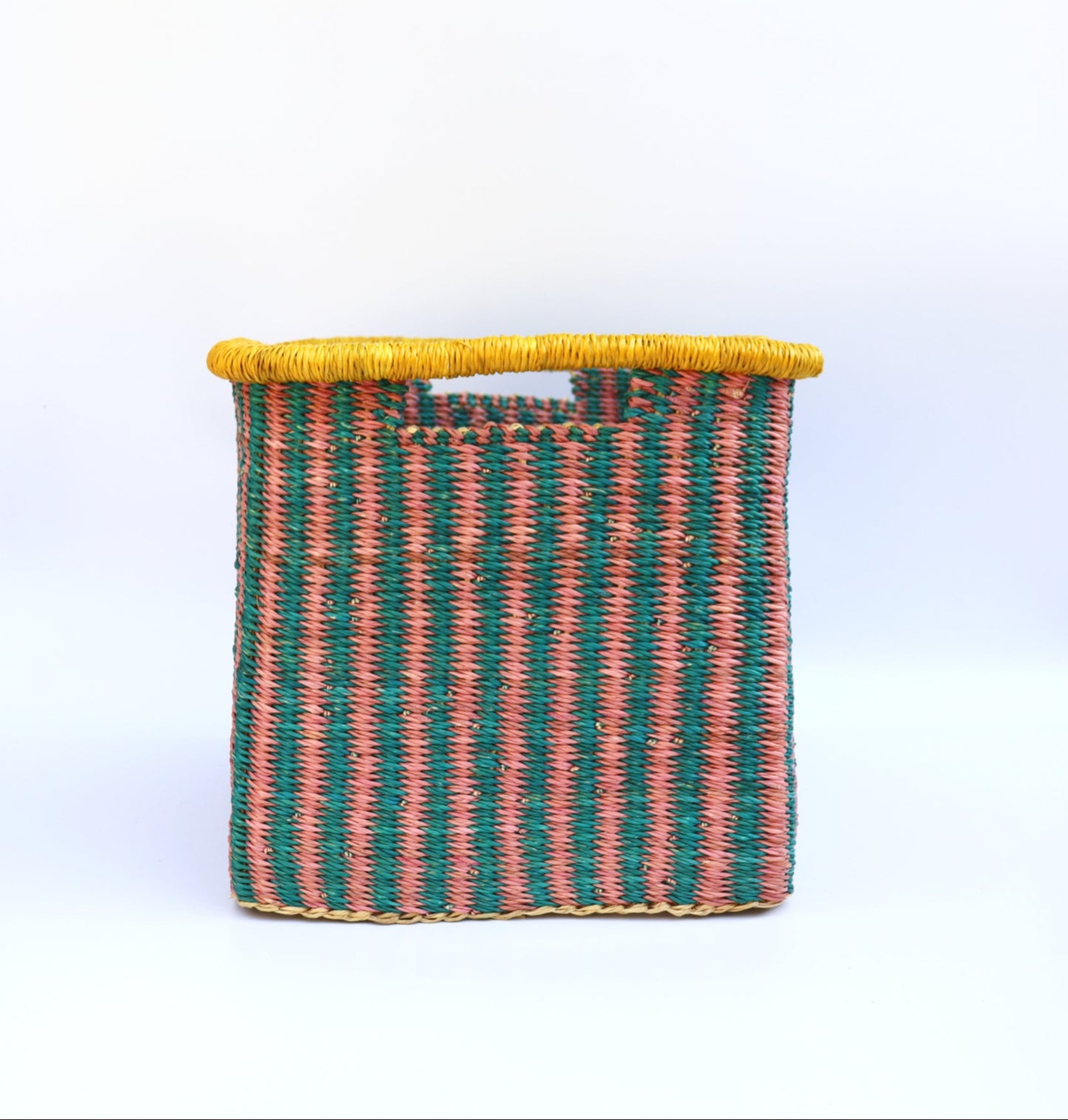 Panier de rangement rectangulaire à rayures roses, jaunes et marron